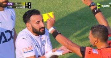 وليد الكرتي يحصل على البطاقة الصفراء الأولى في بداية الدوري خلال مباراة بيراميدز ودجلة