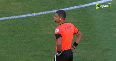 أول ظهور لأسماء الحكام على القمصان في الدوري يثير اهتمام المتابعين