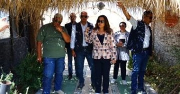 منال عوض تفاجئ الفرق العاملة بجولة تفقدية في محميتي وادي دجلة وقبة الحسنة