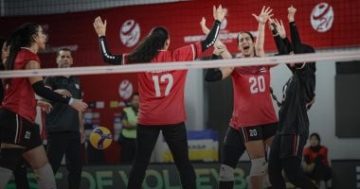 منتخب شابات الطائرة يواجه إيطاليا في مباراة حاسمة ببطولة العالم
