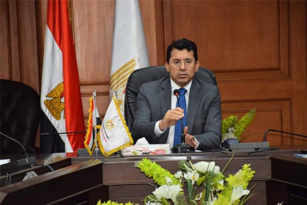 السيسي يمنح الضوء الأخضر لاستضافة بطولة العالم لكرة اليد للشباب