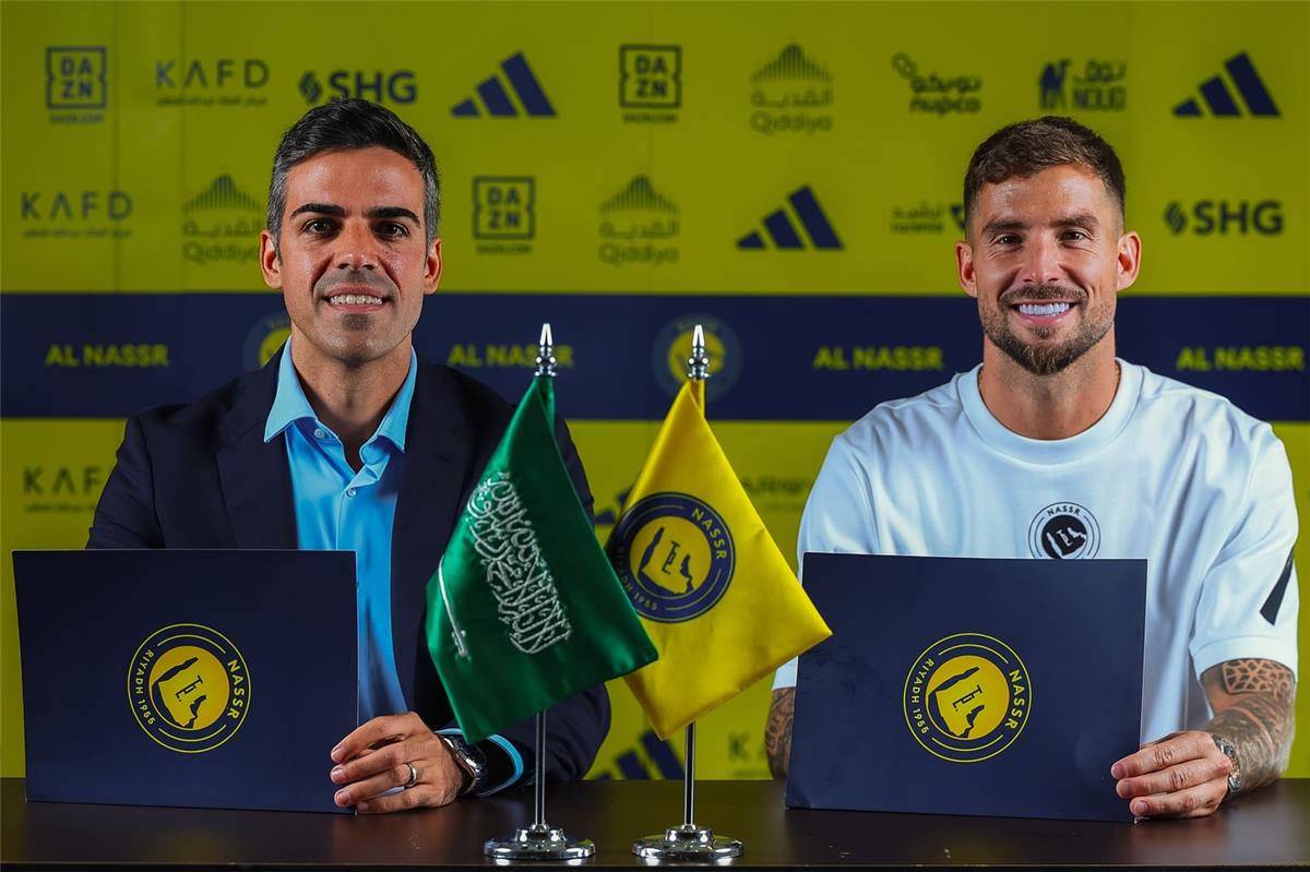 النصر السعودي يعلن عن انتقال إينيجو مارتينيز ضمن صفقة مدوية 5 النصر السعودي يعلن عن انتقال إينيجو مارتينيز ضمن صفقة مدوية