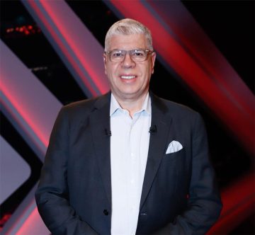 شوبير يصف الأهلي بالنادي العريق ويحذر من مخاطر مباراة الزمالك وسيراميكا