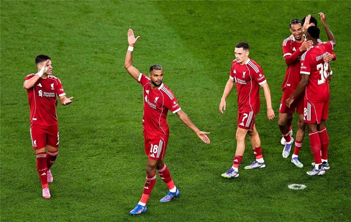 ليفربول يحدد 20 مليون يورو كحد أدنى لبيع نجمه لأندية الدوري الإنجليزي