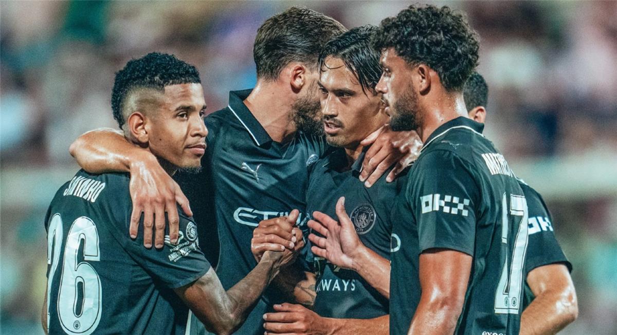 مانشستر سيتي يحقق فوزاً ودياً على باليرمو بثلاثة أهداف بمشاركة مرموش 5 مانشستر سيتي يحقق فوزاً ودياً على باليرمو بثلاثة أهداف بمشاركة مرموش