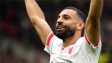 محمد صلاح يحفز مانشستر يونايتد للتعاقد مع نجم هجومي جديد