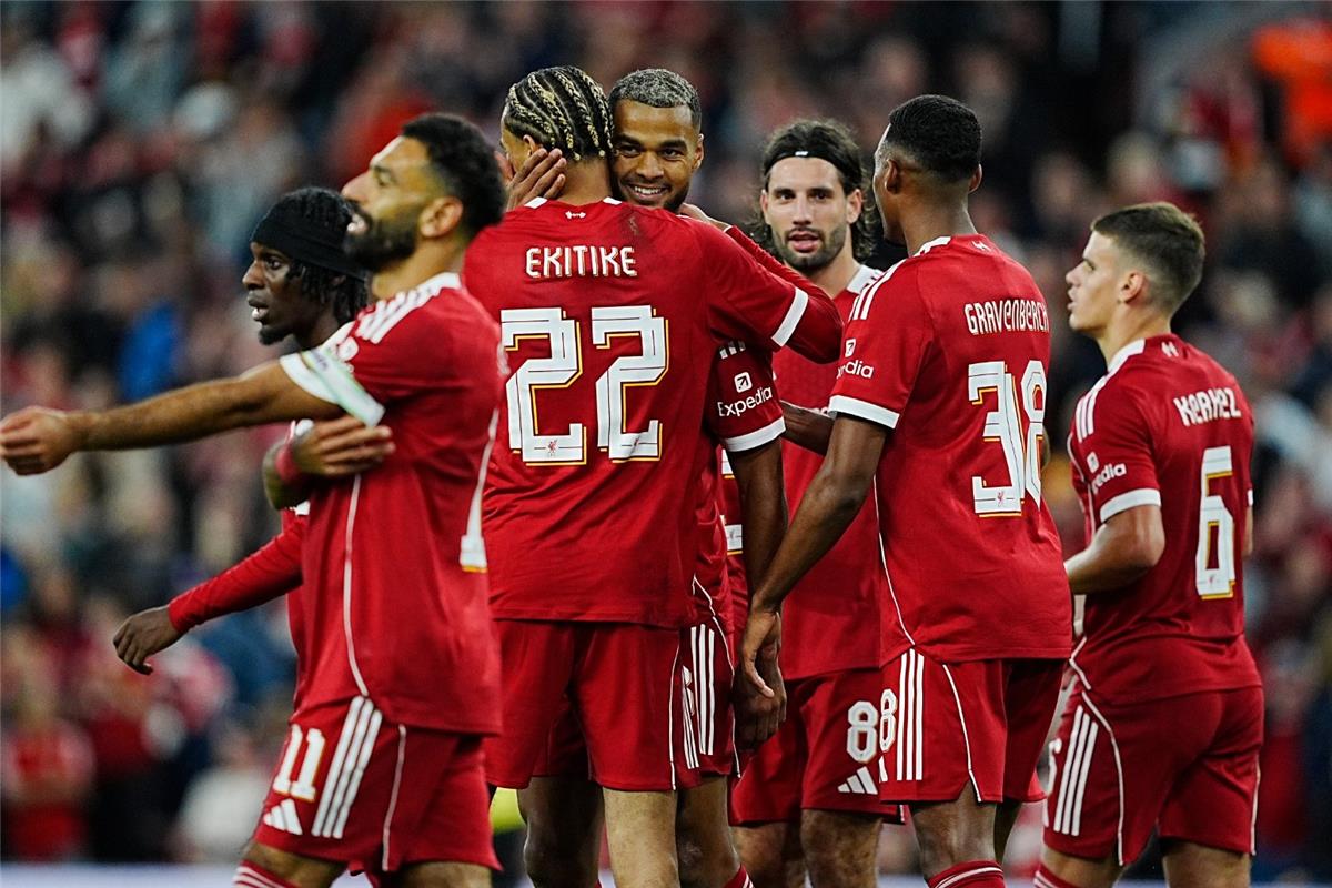 محمد صلاح يواجه الإحراج بعد موقفه مع زميله في ليفربول ضد أتلتيك بلباو 5 محمد صلاح يواجه الإحراج بعد موقفه مع زميله في ليفربول ضد أتلتيك بلباو