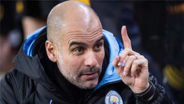 مدرب مانشستر سيتي يشيد بمستوى لاعب الفريق ويعتبره من الطراز العالمي